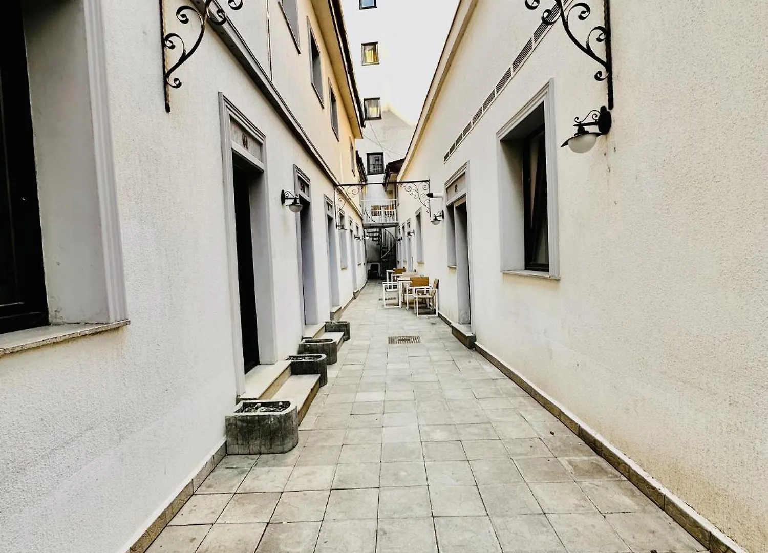 Family Old Town Quad Apartment Bucharest